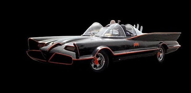 Da Batman a Il Cavaliere oscuro l'evoluzione della Batmobile dai fumetti al cinema (8)