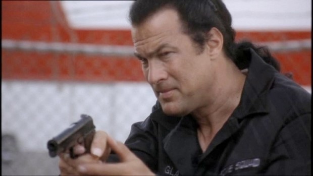 Stasera in tv su Rete 4 Ticker con Steven Seagal (1)