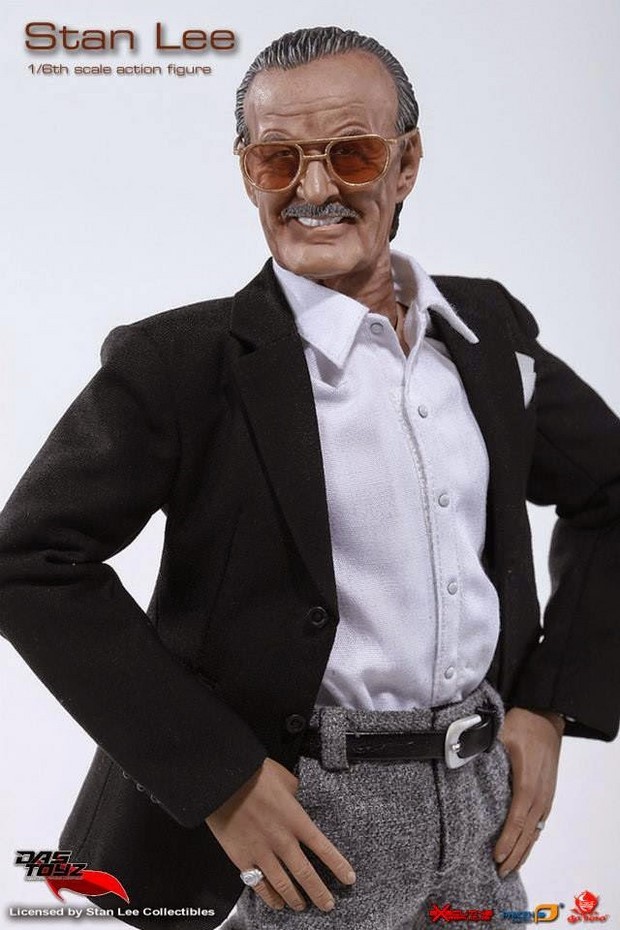 Stan Lee l'action figure ufficiale del papà di Spider-Man (3)