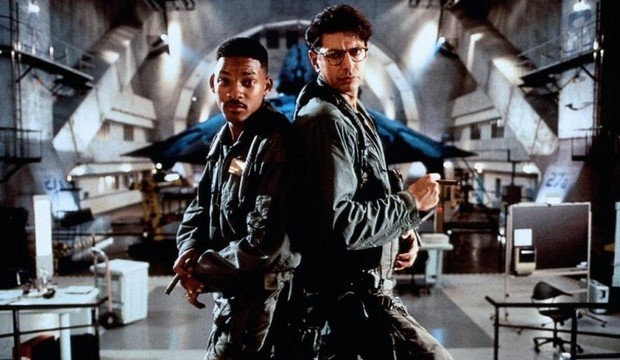 stasera-in-tv-su-rete-4-independence-day-con-will-smith-4.jpg