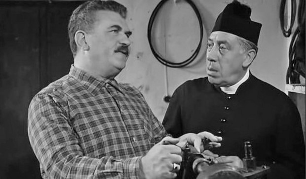 Don Camillo monsignore...ma non troppo su Rete 4 (6)