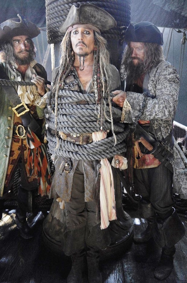 Pirati dei Caraibi 5 prima foto ufficiale di Johnny Deep come Jack Sparrow (1)