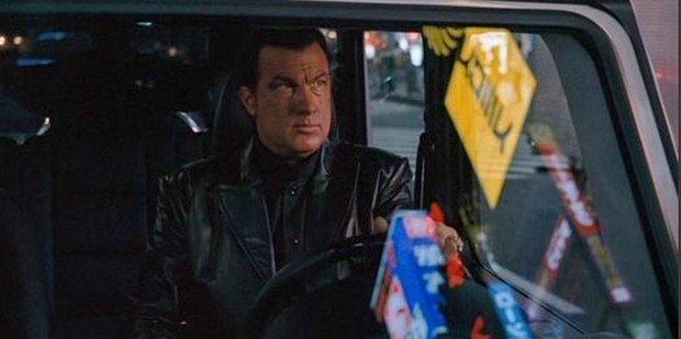 Stasera in tv Into the Sun con Steven Seagal su Rete 4