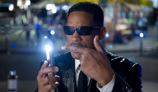 Stasera in tv su Rai 2 Men in Black 3 con Will Smith (5)