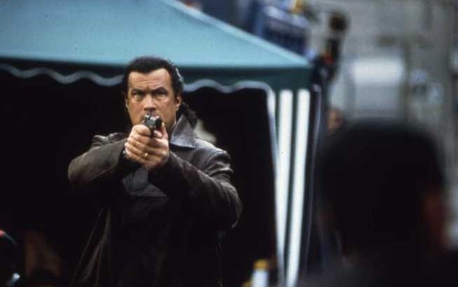 stasera-in-tv-su-rete-4-il-vendicatore-out-for-a-kill-con-steven-seagal.jpg