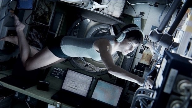 stasera-in-tv-su-canale-5-gravity-con-sandra-bullock-e-george-clooney-6.jpg