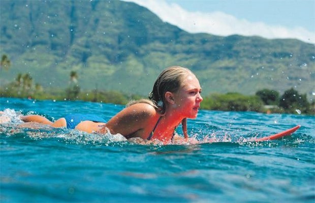 Stasera in tv su Rai 2 Soul Surfer con Helen Hunt e Dennis Quaid (6)