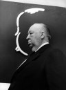 Alfred Hitchcock: 26 foto curiose