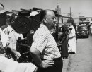 Alfred Hitchcock sul set de â??L'uomo che sapeva troppoâ?? (1956) Â© 2013 Universal Studios. Tutti i diritti riservati