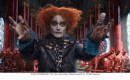 Alice in Wonderland di Tim Burton: 4 clip inedite, nuove foto e 3 lunghe featurette che ci illustrano il making-of!