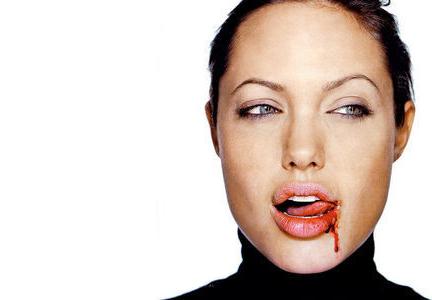 angelina jolie sangue