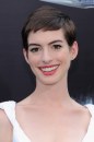 Anne Hathaway compie 30 anni