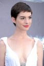 Anne Hathaway compie 30 anni