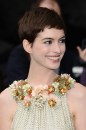 Anne Hathaway compie 30 anni