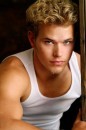 Aspettando New Moon: le foto di Kellan Lutz, il vampiro Emmett Cullen di Twilight