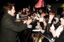 Aspettando New Moon - Robert Pattinson, Kristen Stewart e Tayor Lautner incontrano i fans inglesi: tutte le foto dell'evento