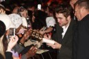 Aspettando New Moon - Robert Pattinson, Kristen Stewart e Tayor Lautner incontrano i fans inglesi: tutte le foto dell'evento