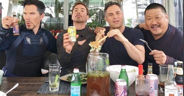 avengers-infinity-war-nuova-foto-dal-set-con-benedict-cumberbatch-e-robert-downey-jr-1.jpg