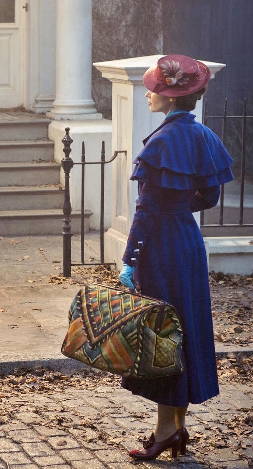 mary-poppins-returns-prima-immagine-ufficiale-di-emily-blunt-2.jpg