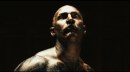 Bronson: teaser trailer italiano, foto e curiosità sul film con Tom Hardy