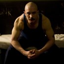 Bronson: teaser trailer italiano, foto e curiosità sul film con Tom Hardy