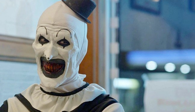 terrifier-trailer-e-poster-dellhorror-con-art-il-clown-assassino-1.jpg