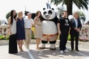 Cannes 2011 - oggi sulla Croisette Tilda Swinton, John C. Reilly, Mia Wasikowska, Angelina Jolie, Jack Black e Dustin Hoffman.