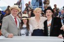 Cannes 2011 - oggi sulla Croisette Tilda Swinton, John C. Reilly, Mia Wasikowska, Angelina Jolie, Jack Black e Dustin Hoffman.