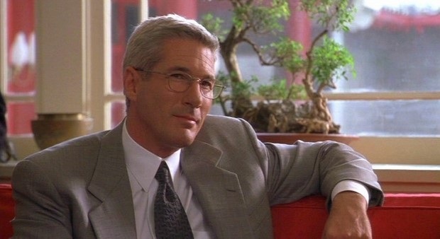 Stasera in tv su Rai 3 L'angolo rosso con Richard Gere (6)