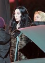 Cher e Kristen Bell sul set di Burlesque a Los angeles