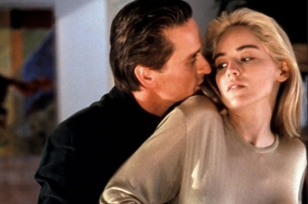 stasera-in-tv-su-rete-4-basic-instinct-con-sharon-stone-e-michael-douglas-5.jpg