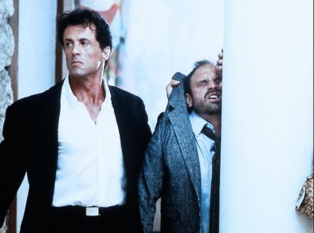 Stasera in tv Rete 4 Lo specialista con Sylvester Stallone (8)