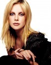 Foto gallery celebrativa e sexy di Charlize Theron