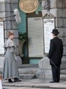 Glenn Close e Mia Wasikowska fotografate sul set di Albert Nobbs a Dublino