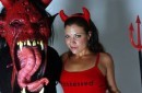 Tiffany Shepis gothic sexy gallery di Halloween