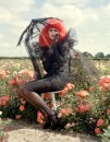 Harper's Bazaar mette in vendita una collezione di costumi per Halloween disegnati da Tim Burton