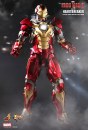 Iron Man 3 - foto action figures Hot Toys armature delle Heartbreaker e Silver Centurion