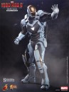 Iron Man 3: foto della nuova action figure armatura Mark 39 Starboost