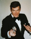 Roger Moore Tutti gli attori che hanno interpretato James Bond