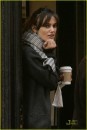 Keira Knightley sul set newyorkese di Last Night - fotogallery