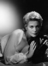 Kim Novak: 80 anni e 16 curiosità su Madeleine Elster