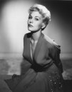 Kim Novak: 80 anni e 16 curiosità su Madeleine Elster