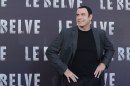 Le Belve: le immagini del photocall di Oliver Stone, Salma Haye e John Travolta a Roma