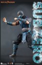 Mortal Kombat: foto action figure del letale ninja Sub-Zero