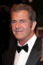 Mr. Beaver - ecco la locandina italiana di The Beaver, con Mel Gibson e Jodie Foster