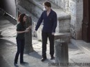 New Moon: il bacio di Robert Pattinson e Kristen Stewart sul set di Montepulciano