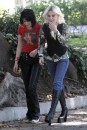 Nuove foto di Kristen Stewart e Dakota Fanning dal set di The Runaways