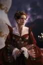 Nuove immagini della Biancaneve di Tarsem Singh - Lily Collins e Julia Roberts al ballo in maschera