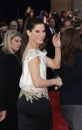 Oscar 2012: foto dal red carpet tra sorrisi e competizione