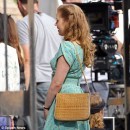 Prime foto di Jason Segel ed Amy Adams sul set di The Greatest Muppet Movie Ever Made